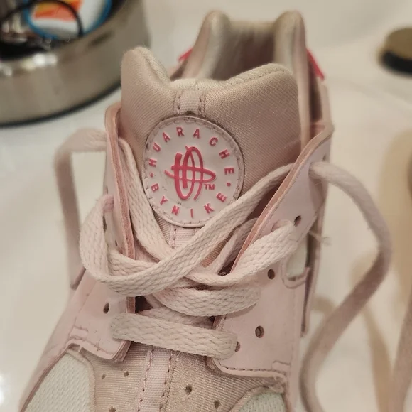 Nike Huarache Pink and White Athletic Shoes With Box - Picture 3 of 7